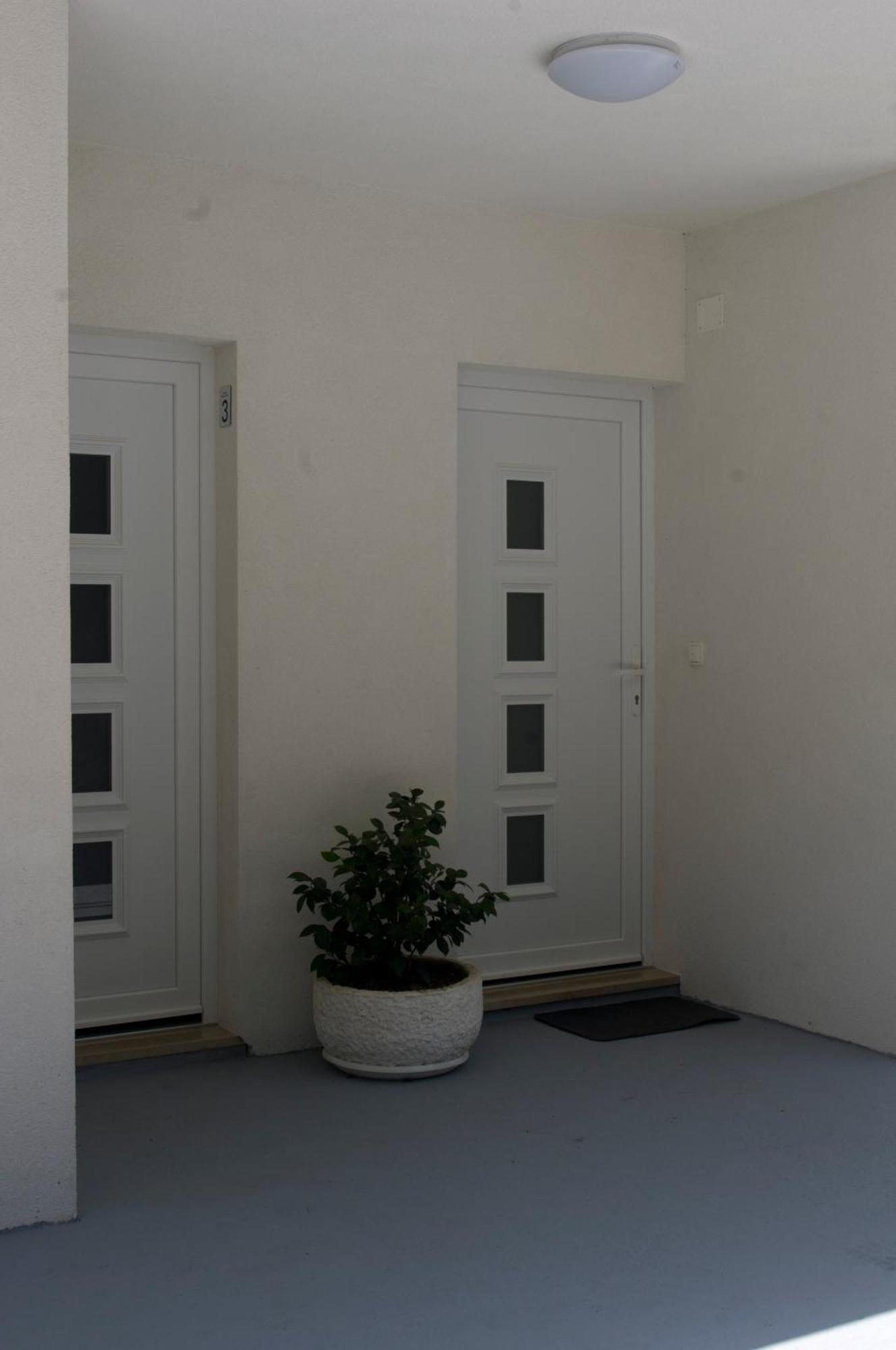 Apartment Antun - Adriatic Coast Retreat Blace Habitación foto