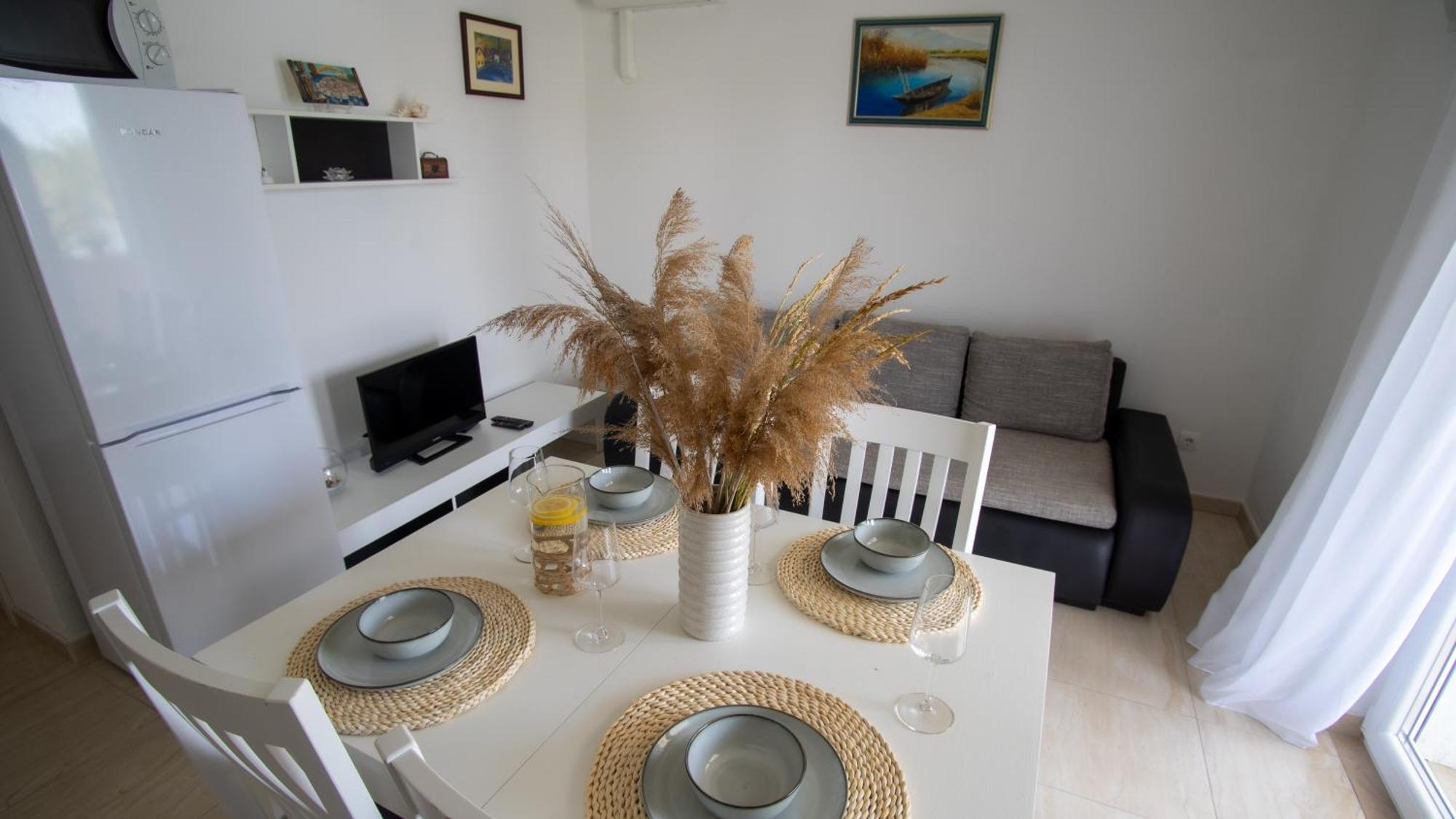 Apartment Antun - Adriatic Coast Retreat Blace Habitación foto