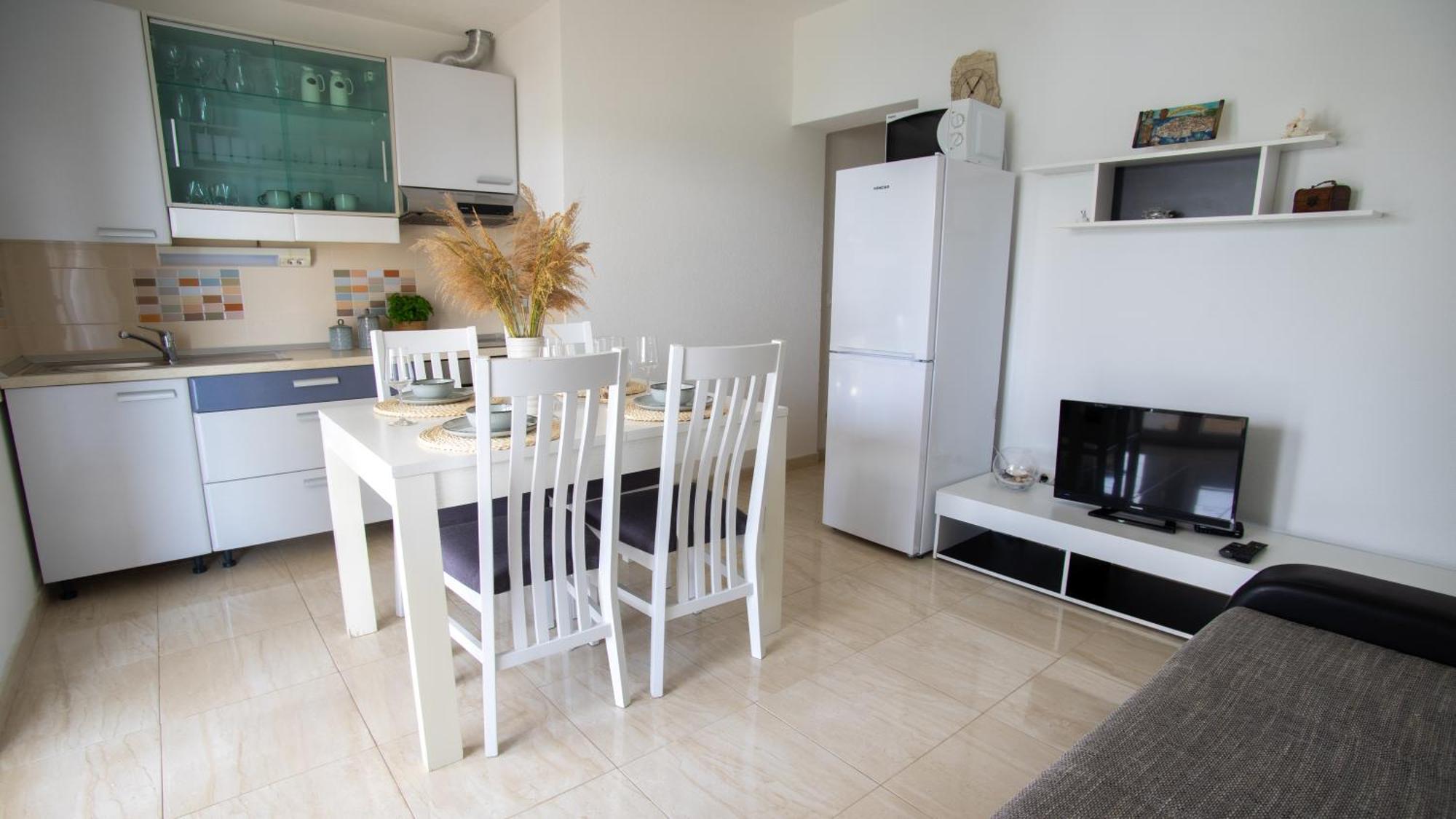 Apartment Antun - Adriatic Coast Retreat Blace Habitación foto